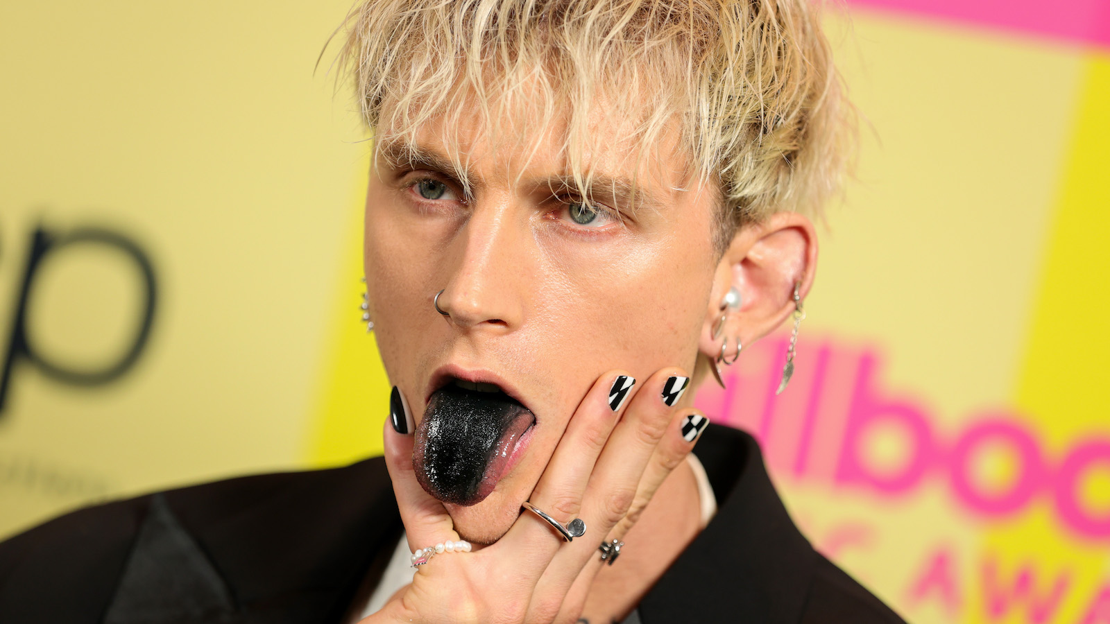 You Finally Have the Chance to Beat up Machine Gun Kelly