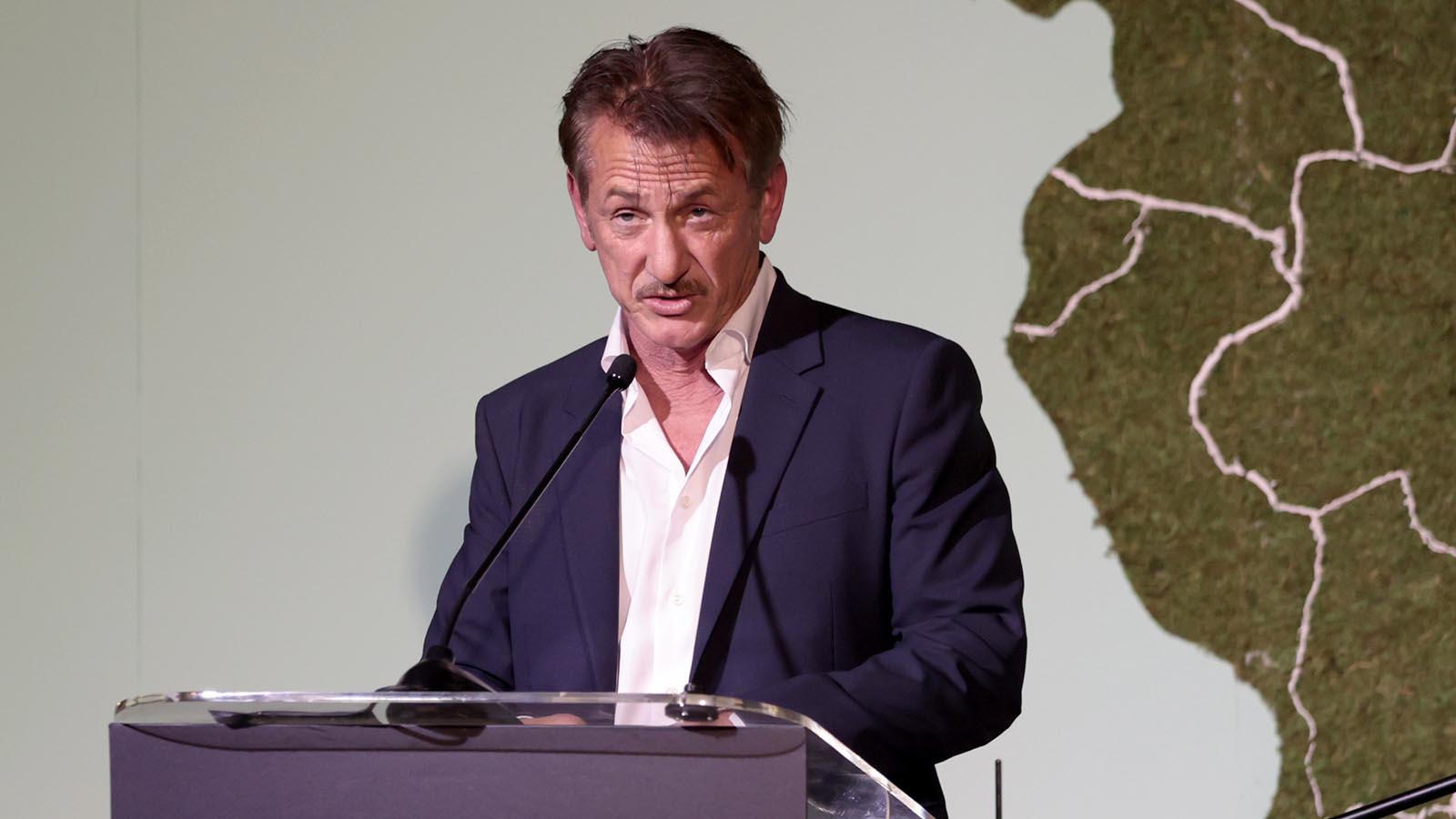 sean penn ukraine invasion