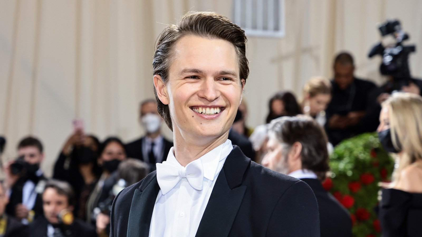 ansel elgort met gala 2022