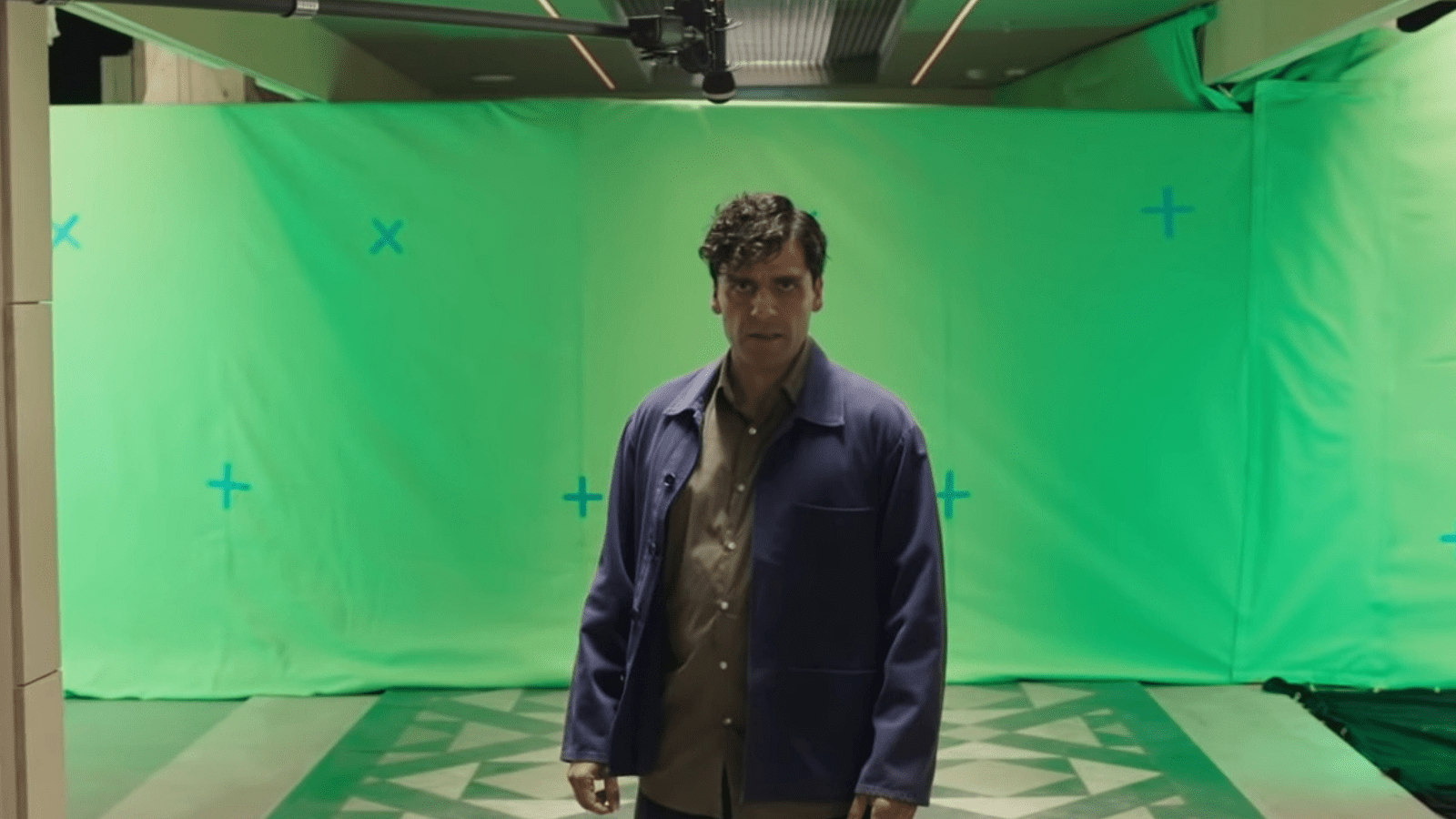 Moon Knight Oscar Isaac BTS Behind the scenes Disney Plus green screen