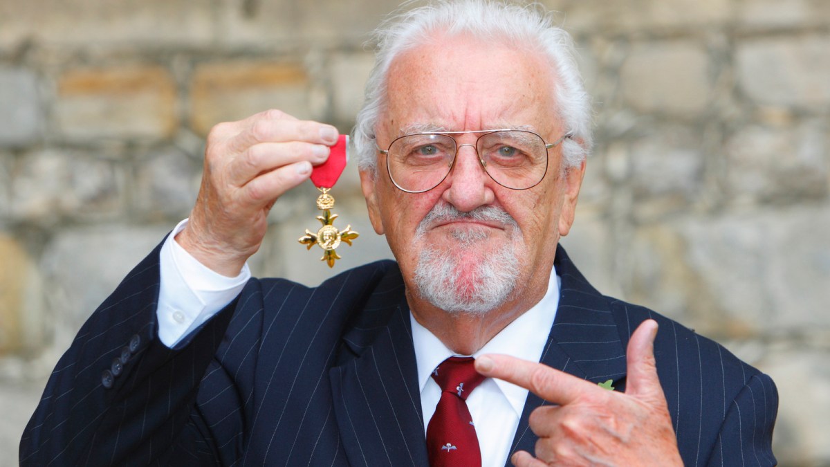 Bernard Cribbins receives his OBE at Windsor Castle