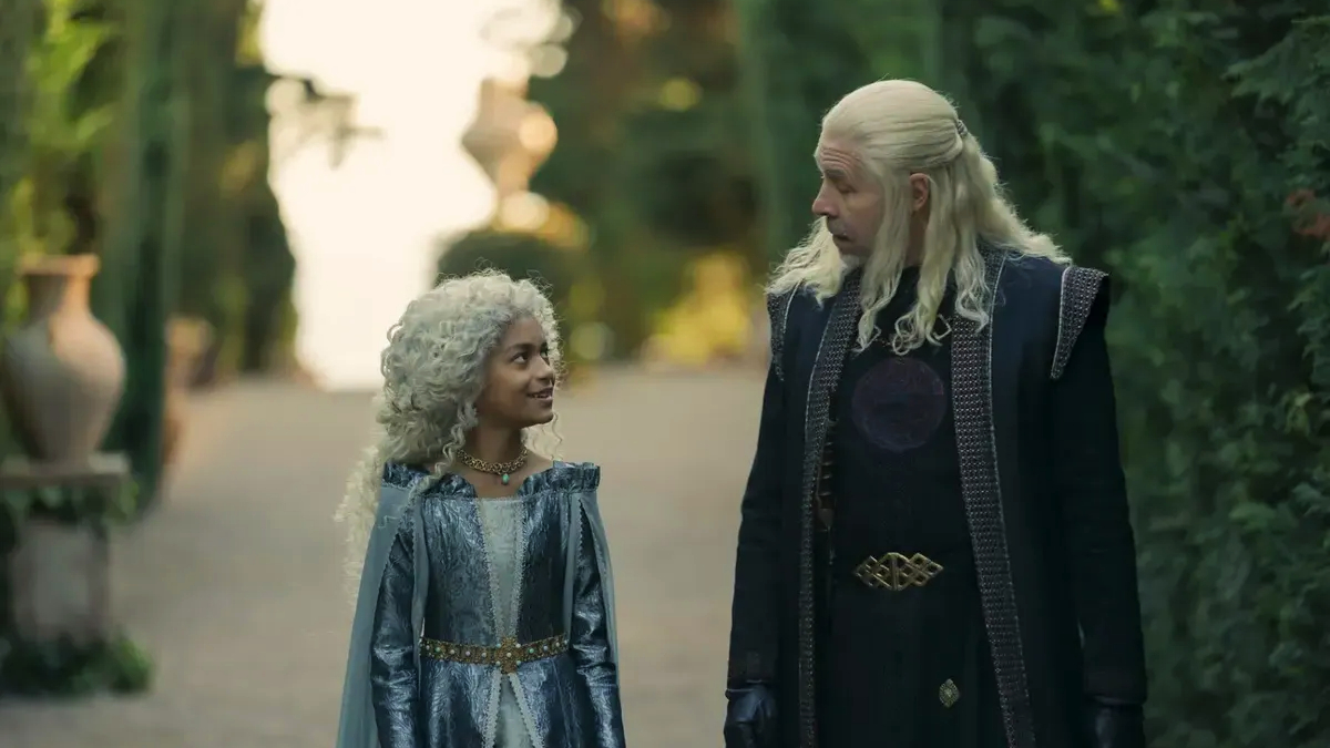 Laena and Viserys talking