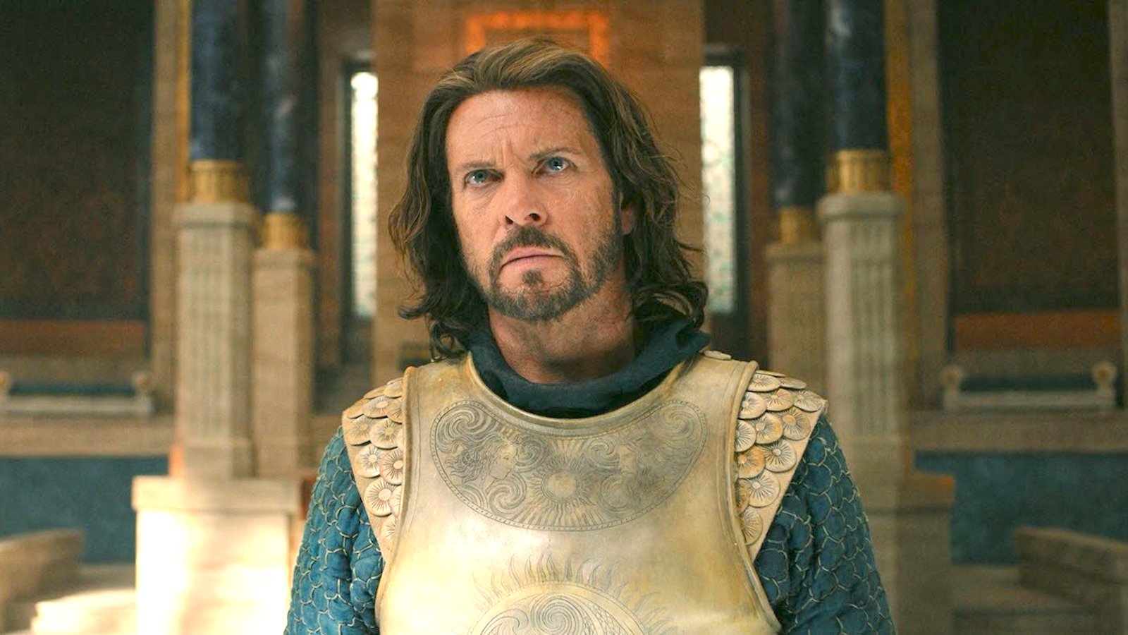 Lloyd Owen as Elendil in 'The Rings of Power