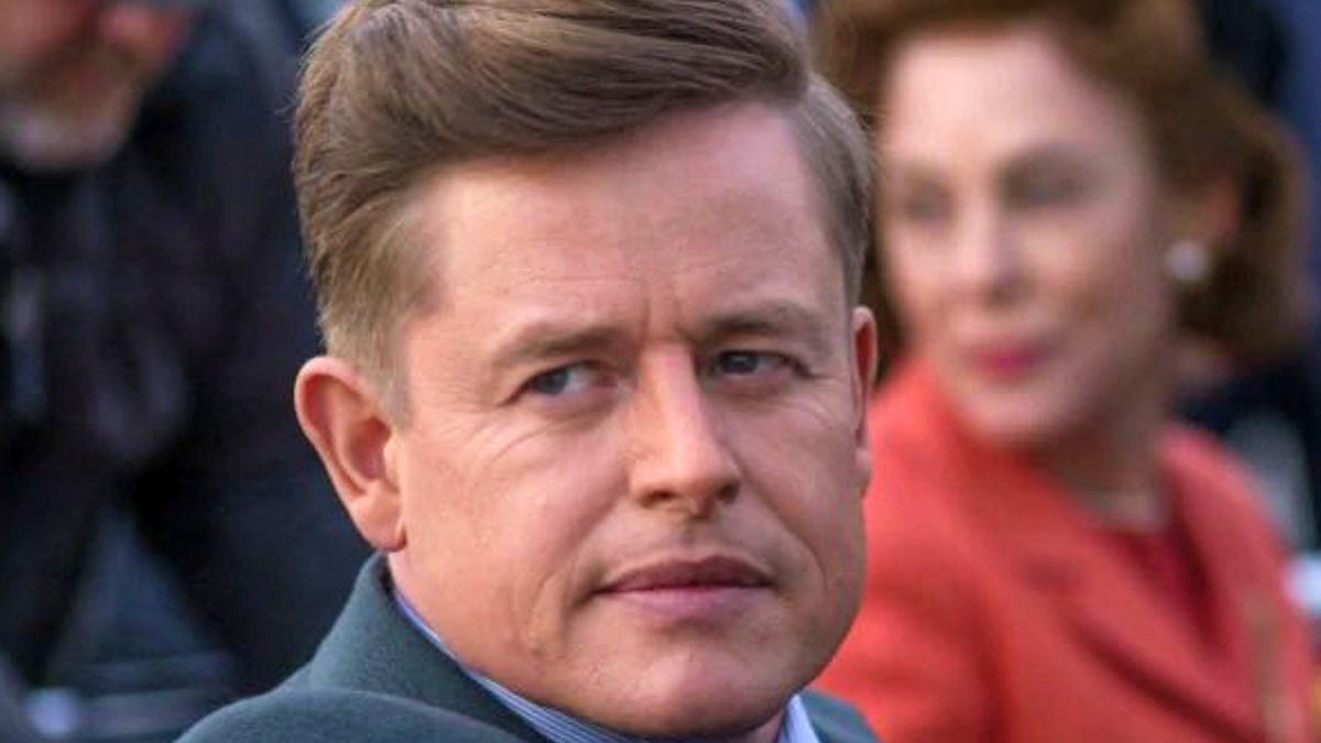 Caspar Phillipson as John F. Kennedy in the movie 'Blonde'