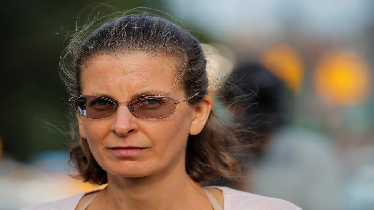 Clare Bronfman, an heiress of the Seagram's liquor empire, following her arraignment on charges of racketeering and conspiracy in relation to the Albany-based organization Nxivm at the United States Federal Courthouse in Brooklyn at New York, U.S., June 24, 2018. REUTERS/Brendan McDermid