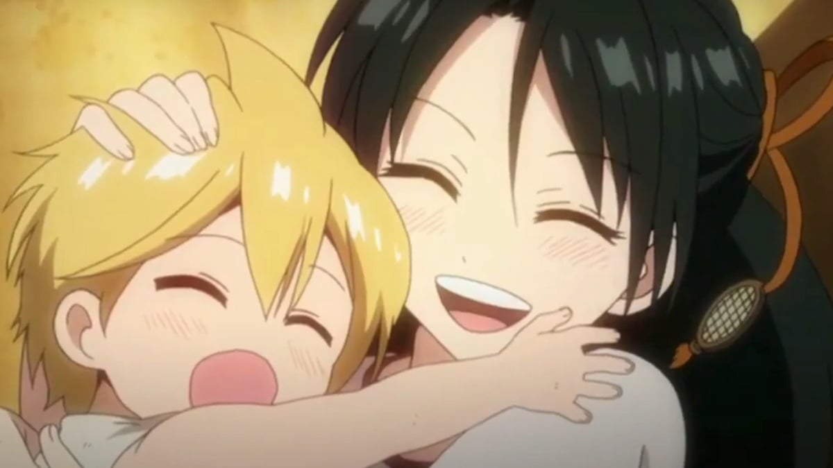 Alibaba and his mother hugging. 