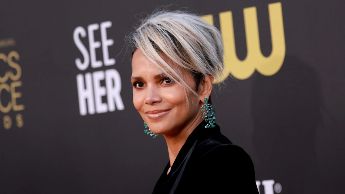 Halle Berry Critics Choice Awards