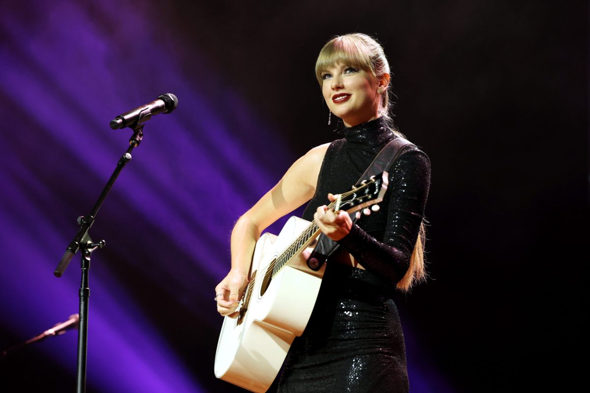 Taylor Swift at the Nashville Songwriter Awards 2022