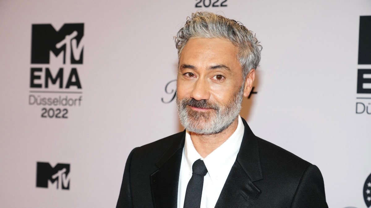 DUESSELDORF, GERMANY - NOVEMBER 13: Taika Waititi attends the MTV Europe Music Awards 2022 held at PSD Bank Dome on November 13, 2022 in Duesseldorf, Germany.