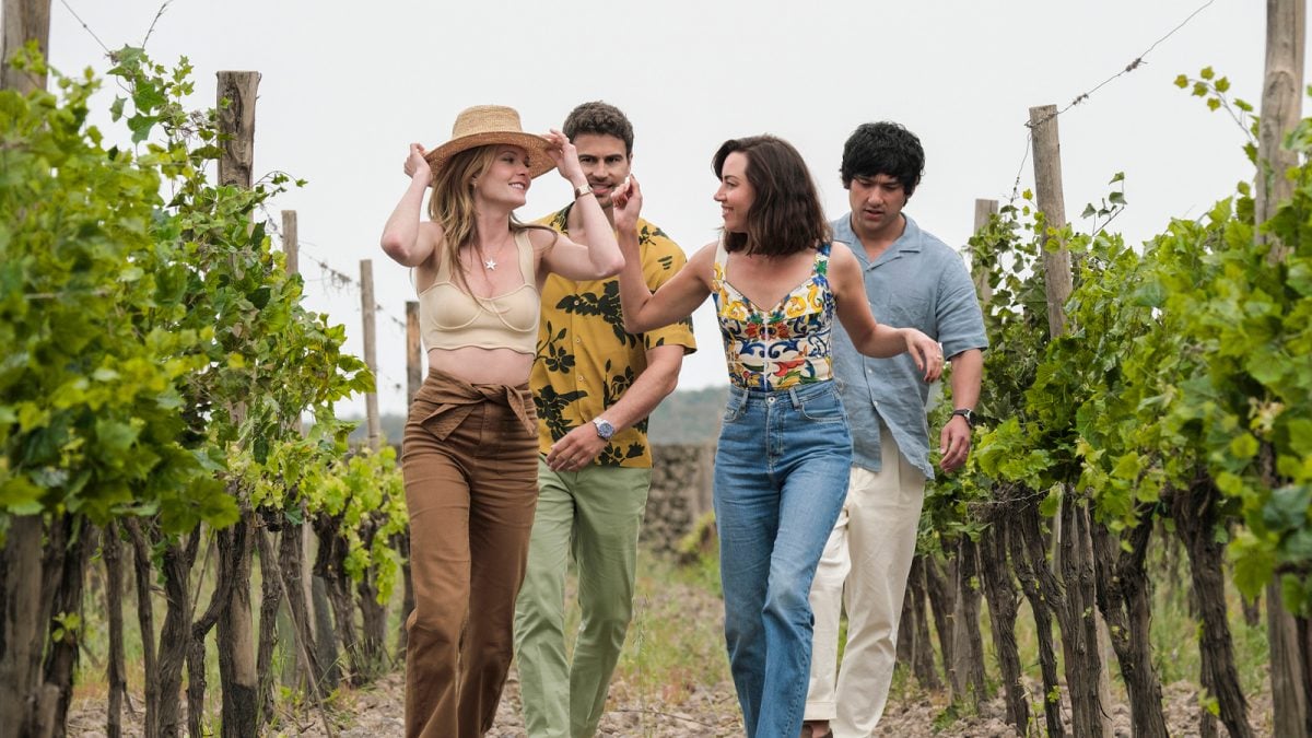 Aubrey Plaza and Meghann Fahy, The White Lotus