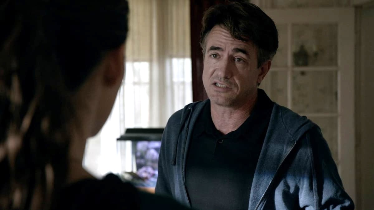 Dermot Mulroney in 'Shameless'