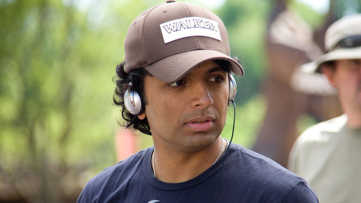 M. Night Shyamalan pens massive directing deal with Warner Bros. after 'Knock at the Cabin'