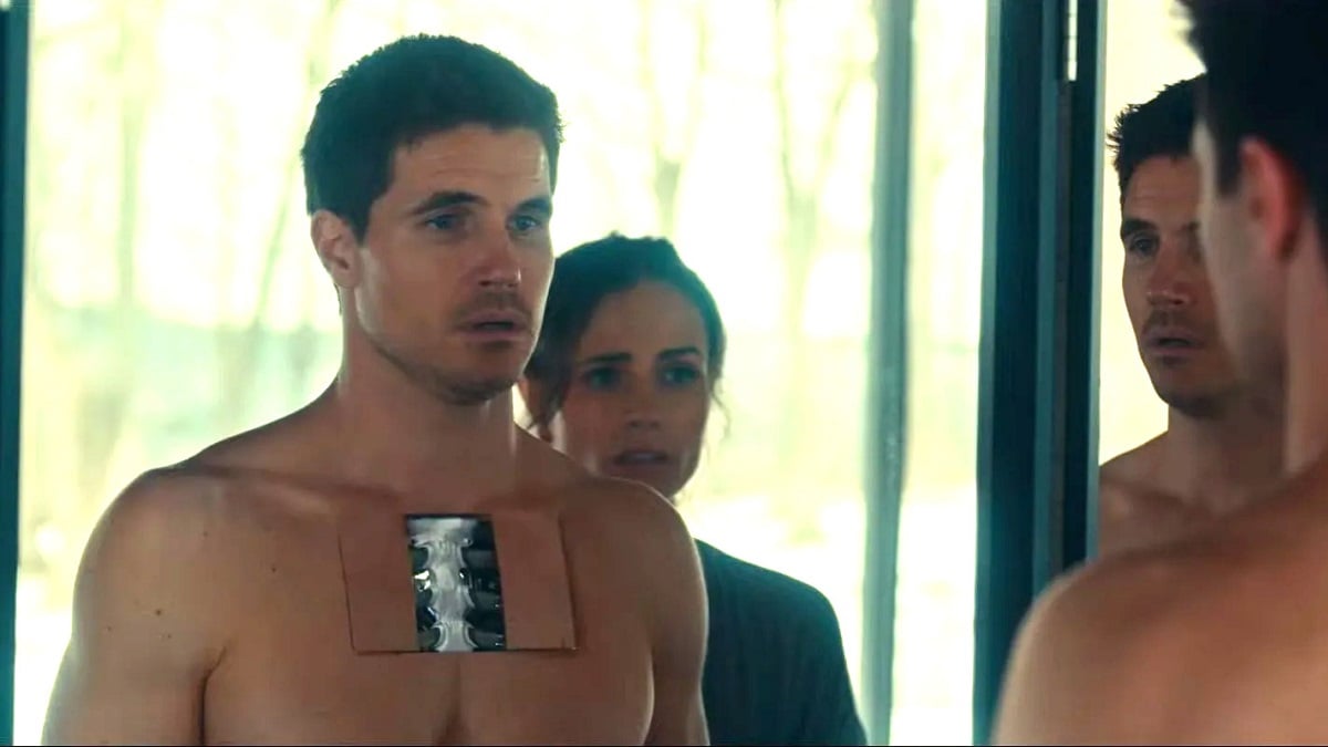 robbie amell simulant