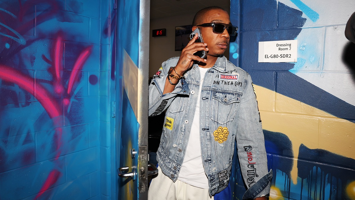 NEWARK, NEW JERSEY - MAY 12: Ja Rule attends DJ Cassidy's Pass The Mic Live! at Prudential Center on May 12, 2023 in Newark, New Jersey.