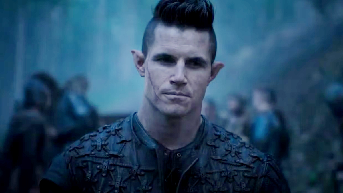 Robbie Amell as Gallatan in 'The Witcher'