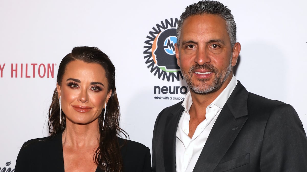 Reality TV Personality Kyle Richards (L) and Mauricio Umansky (R) attend the Homeless Not Toothless Hollywood Event at The Beverly Hilton