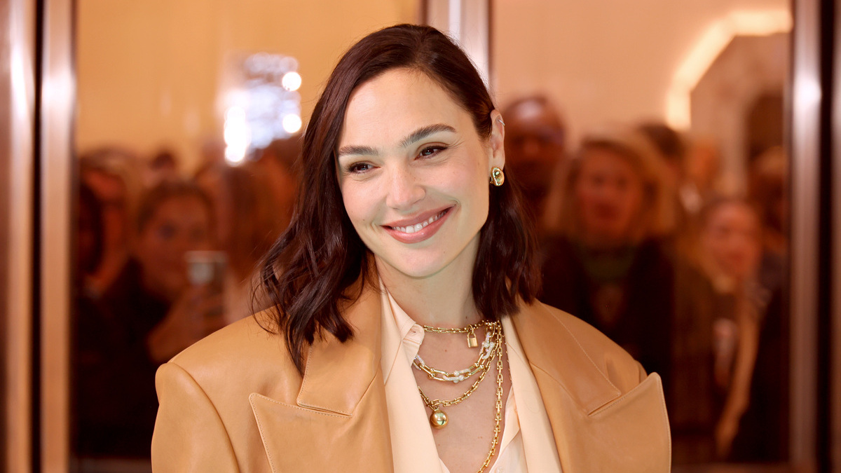 NEW YORK, NEW YORK - APRIL 26: Global Brand Ambassador, Gal Gadot attends Tiffany & Co's The Landmark Ribbon Cutting Ceremony on April 26, 2023 in New York City.