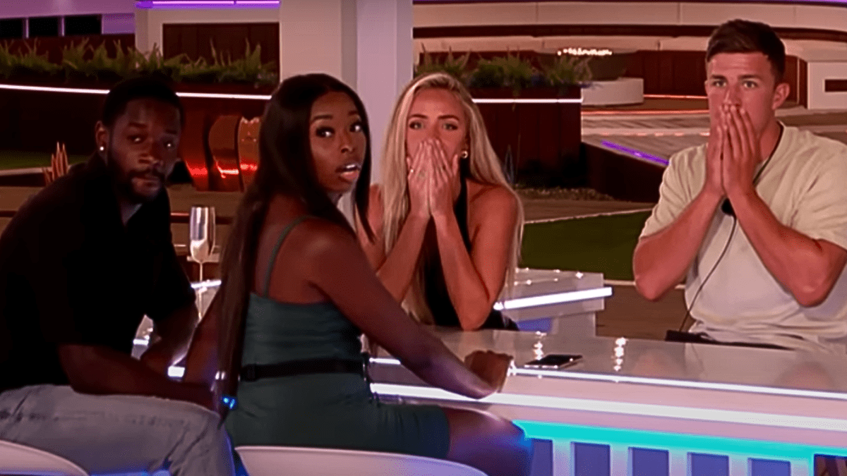 The cast of 'Love Island' reacts to a couple being voted off the island.