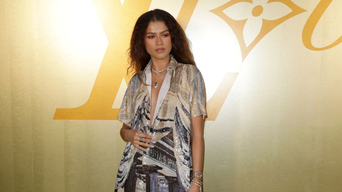 PARIS, FRANCE - JUNE 20: (EDITORIAL USE ONLY - For Non-Editorial use please seek approval from Fashion House) Zendaya attends the Louis Vuitton Menswear Spring/Summer 2024 show as part of Paris Fashion Week on June 20, 2023 in Paris, France. (Photo by Antoine Flament/Getty Images)