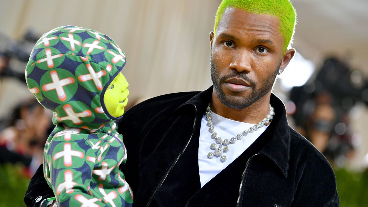 NEW YORK, NEW YORK - SEPTEMBER 13: Frank Ocean (R) attends The 2021 Met Gala Celebrating In America: A Lexicon Of Fashion at Metropolitan Museum of Art on September 13, 2021 in New York City. (Photo by Jeff Kravitz/FilmMagic)