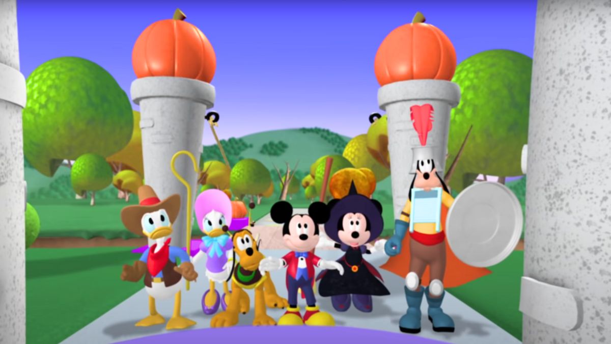 Mickey Mouse and his best friends get ready for Halloween