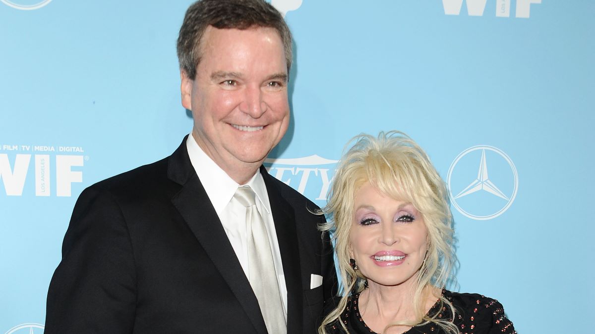 Dolly Parton and Sam Haskell attend Variety and Women In Film's 2017 pre-Emmy celebration at Gracias Madre on September 15, 2017 in West Hollywood, California. (Photo by Jason LaVeris/FilmMagic)