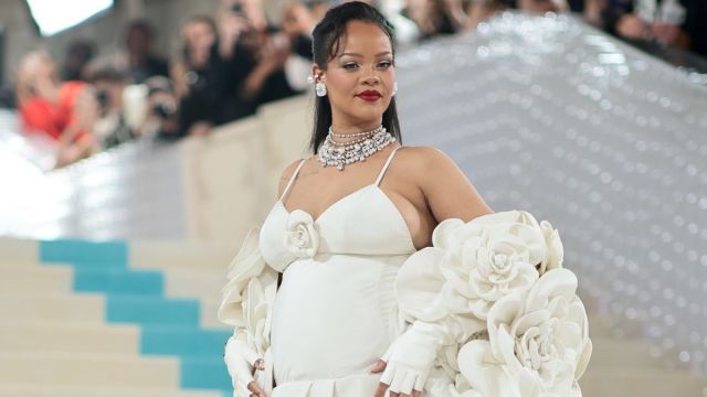 NEW YORK, NEW YORK - MAY 01: Rihanna attends The 2023 Met Gala Celebrating "Karl Lagerfeld: A Line Of Beauty" at The Metropolitan Museum of Art on May 01, 2023 in New York City. (Photo by Dimitrios Kambouris/Getty Images for The Met Museum/Vogue )