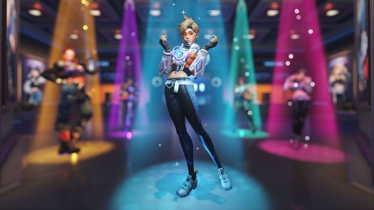 Tracer's new Overwatch Skin from the collaboration between Blizzard and Le Sserafim