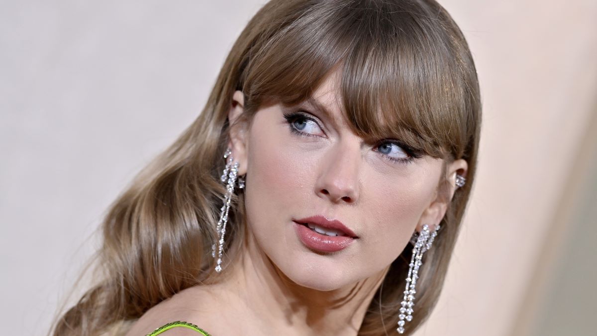 Taylor Swift attends the 81st Annual Golden Globe Awards at The Beverly Hilton on January 07, 2024 in Beverly Hills, California. (Photo by Axelle/Bauer-Griffin/FilmMagic)