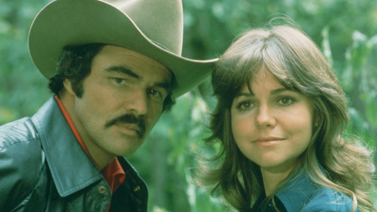 Sally Field and Burt Reynolds in Smokey and the bandit