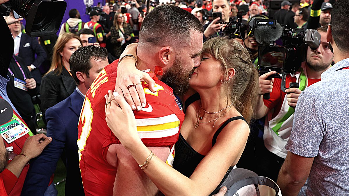 LAS VEGAS, NEVADA - FEBRUARY 11: Travis Kelce #87 of the Kansas City Chiefs and Taylor Swift embrace after defeating the San Francisco 49ers in overtime during Super Bowl LVIII at Allegiant Stadium on February 11, 2024 in Las Vegas, Nevada.