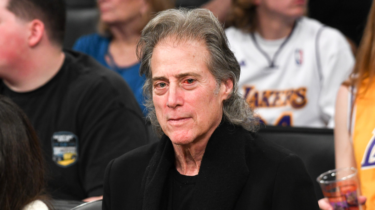 Richard Lewis wearing black at an LA Lakers game