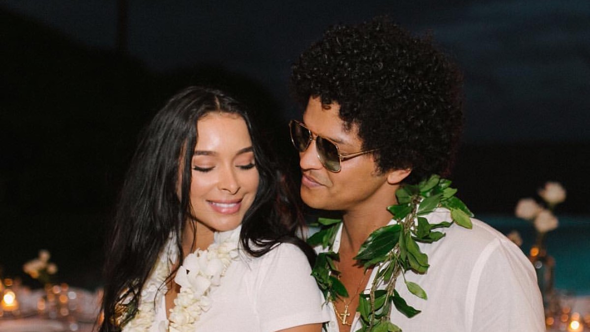 Is Bruno Mars married