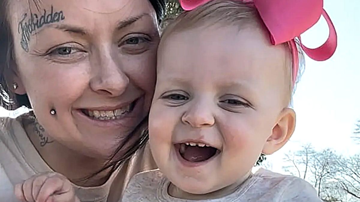 Grace Kelley and her daughter.