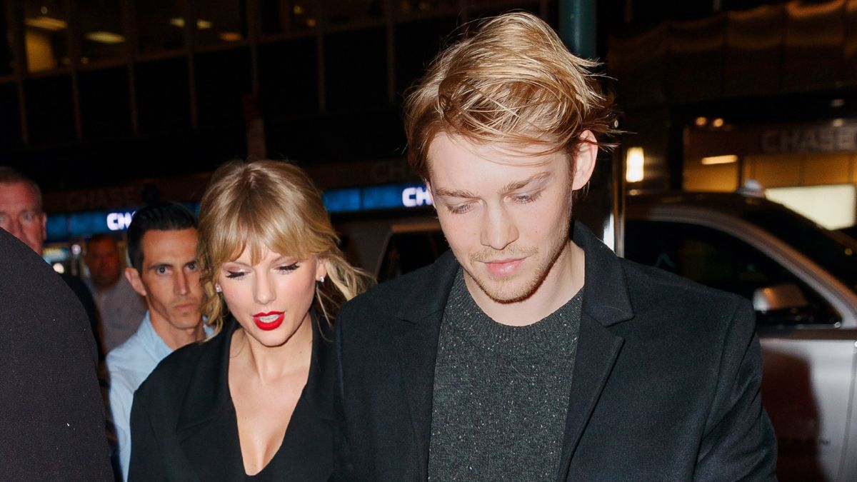 Taylor Swift and Joe Alwyn