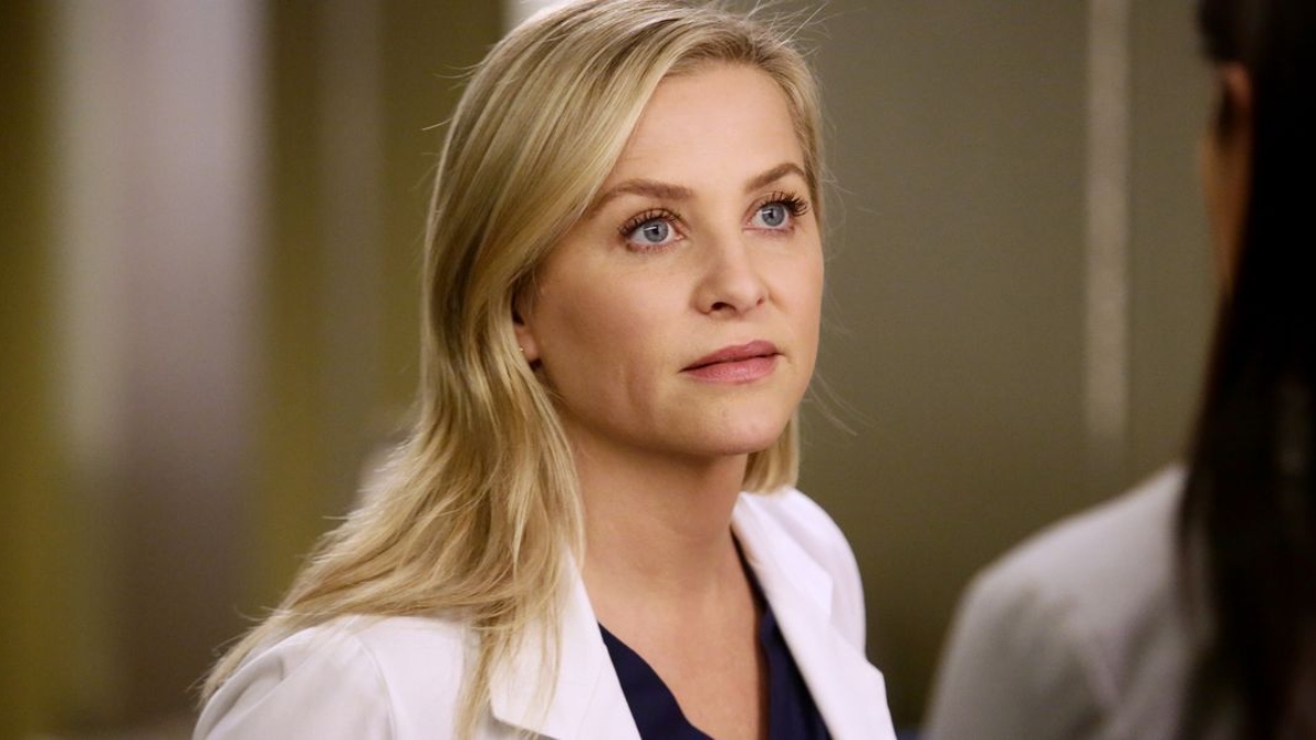 Jessica Capshaw as Arizona Robbins in Grey's Anatomy