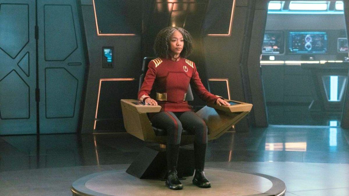 Old Michael Burnham (Sonequa Martin-Green) in Star Trek: Discovery series finale