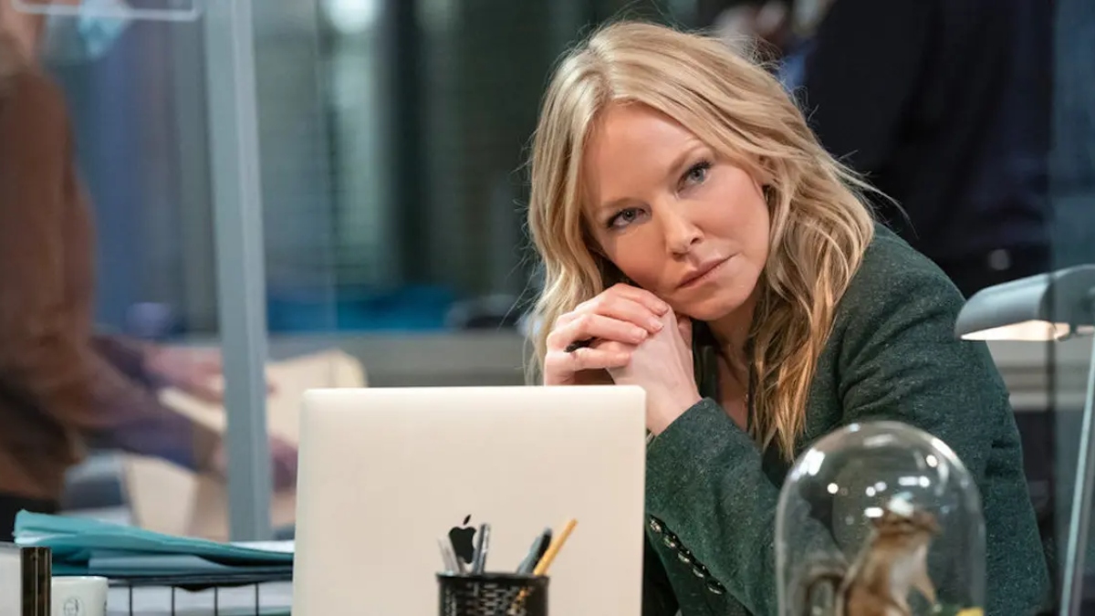 Kelli Giddish as Amanda Rollins on Law and Order: SVU