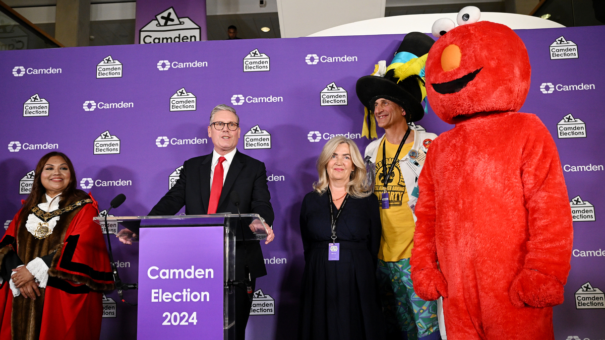 LONDON, ENGLAND - JULY 5: Labour leader Keir Starmer speaks after winning the constituency of Holborn and St Pancras during the UK general election on July 5, 2024 in London, England. Labour Leader Sir Keir Starmer holds Holborn and St Pancras with 18884 votes.