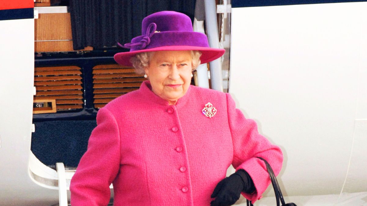 NORFOLK - NOVEMBER 17: (NO UK SALES FOR 28 DAYS) Queen Elizabeth II arrives by plane for a visit to RAF Coltishall on November 17, 2005 in Norfolk, England. (Photo by Pool/ Tim Graham Picture Library /Getty Images)