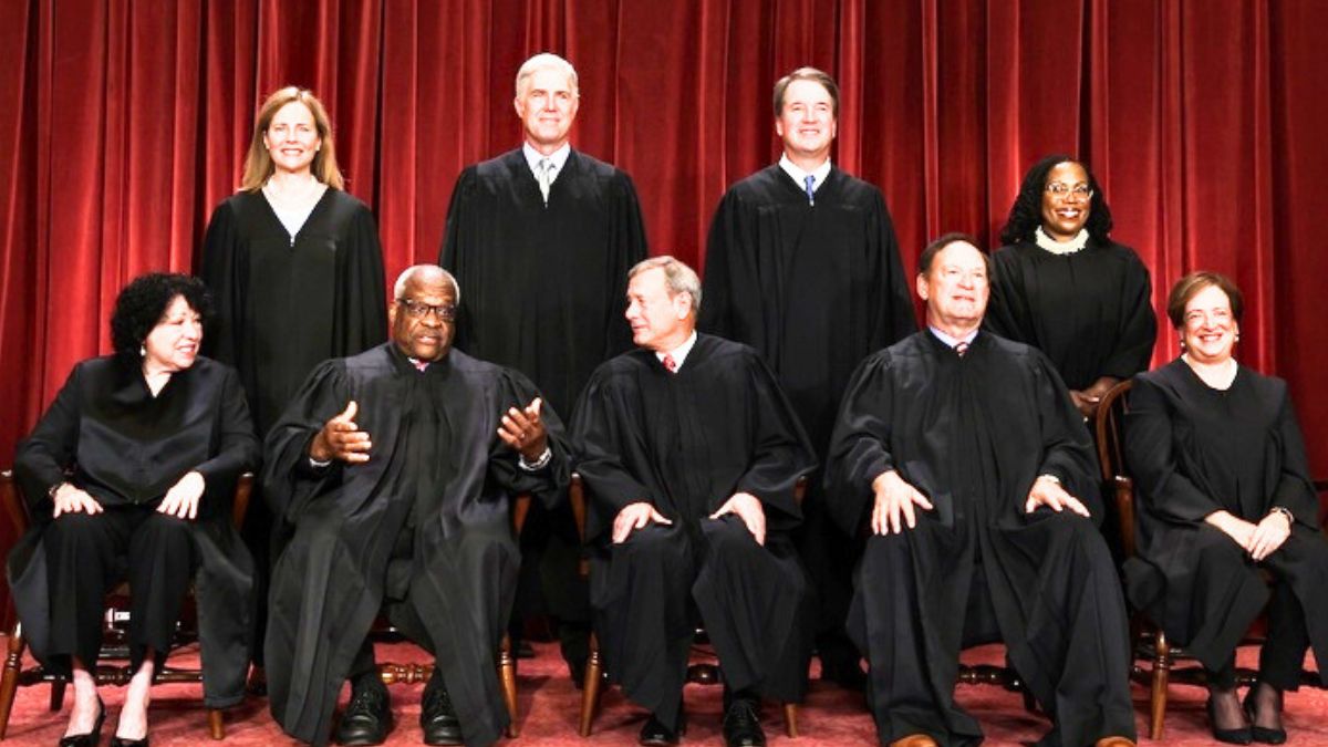 WASHINGTON, DC - OCTOBER 07: United States Supreme Court (front row L-R) Associate Justice Sonia Sotomayor, Associate Justice Clarence Thomas, Chief Justice of the United States John Roberts, Associate Justice Samuel Alito, and Associate Justice Elena Kagan, (back row L-R) Associate Justice Amy Coney Barrett, Associate Justice Neil Gorsuch, Associate Justice Brett Kavanaugh and Associate Justice Ketanji Brown Jackson pose for their official portrait at the East Conference Room of the Supreme Court building on October 7, 2022 in Washington, DC. The Supreme Court has begun a new term after Associate Justice Ketanji Brown Jackson was officially added to the bench in September.